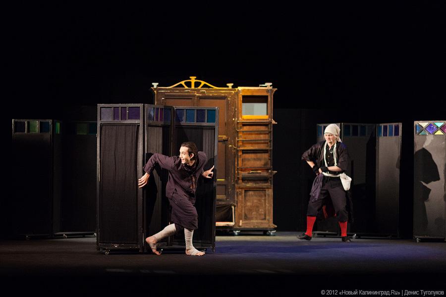 «Искреннее искусство по Булгакову»: фоторепортаж со спектакля «Зойкина квартира»