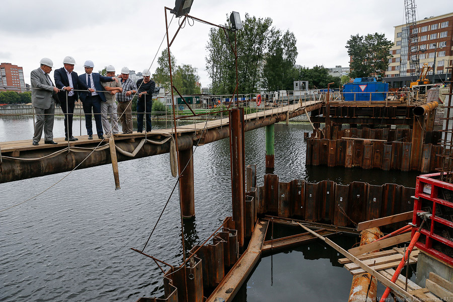 Подарок мэру: как строители успевают ремонтировать Деревянный и Высокий мосты