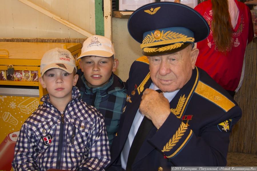 Дотянуться до звезд: фоторепортаж с парусной регаты «Кубок космонавта Леонова»