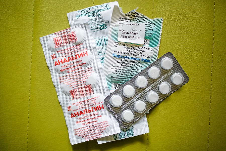 Недорогие таблетки от орви. Лекарство от гриппа. Таблетка для гриппа. Советские лекарства. Таблетки от простуды и гриппа.