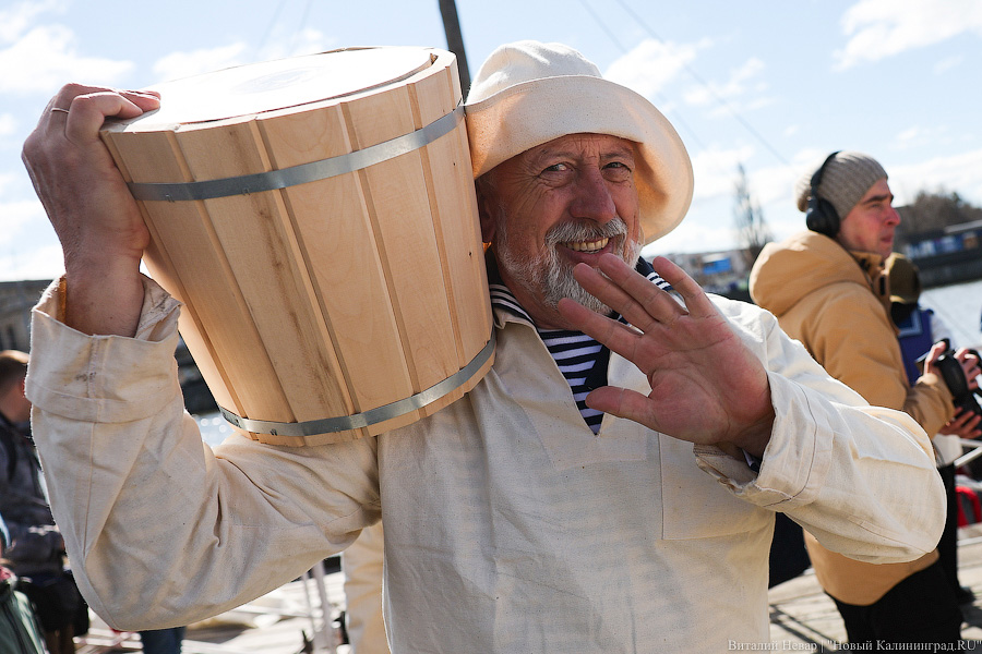 Рыжая заря и бульбачка: День селёдки вернулся в Калининград (фото)