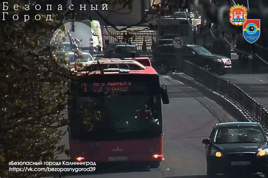 ДТП со сбитой на Горького 16-летней девушкой попало на уличные камеры (фото)