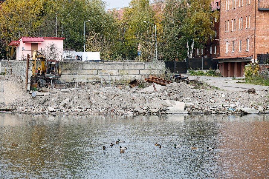 Большая песочница: на что похожа стройплощадка стадиона на Острове