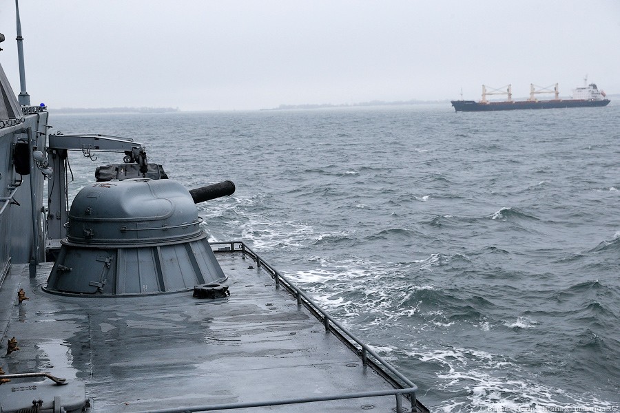 В Балтийском море проверяют готовность военных к защите национальных интересов