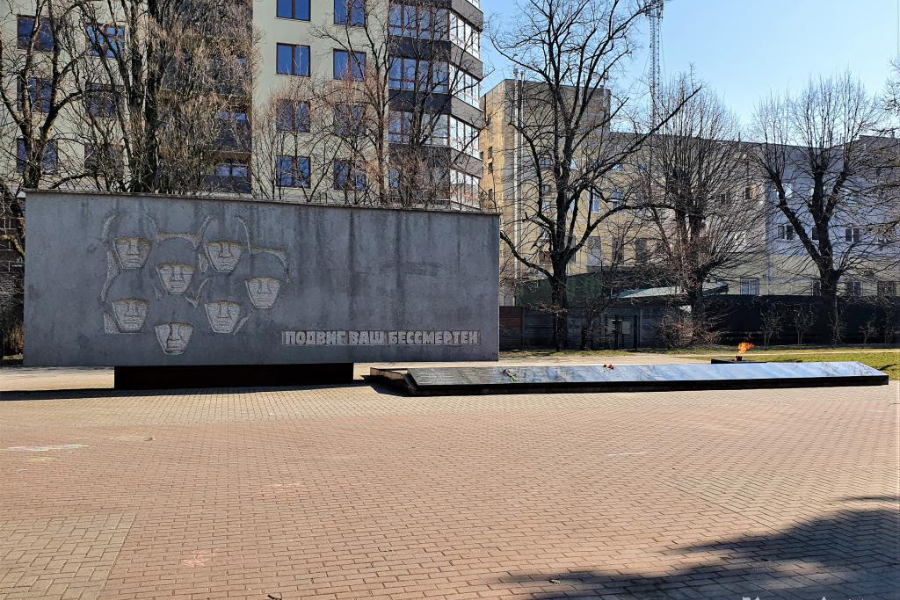 В Калининграде в суд поступило дело об интимной близости у Вечного огня