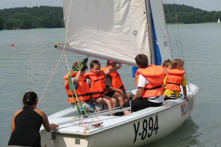 Молодежный лагерь парусного спорта для участников от 12 до 17 лет