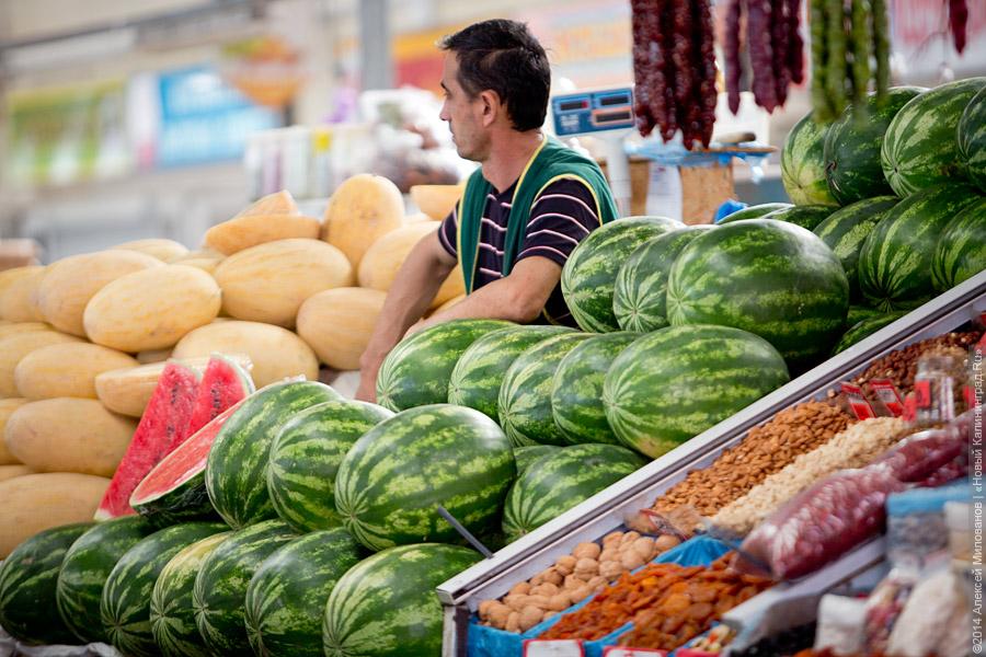 «Паники никакой нет»: что происходит с ценами на овощи и фрукты на рынке Калининграда