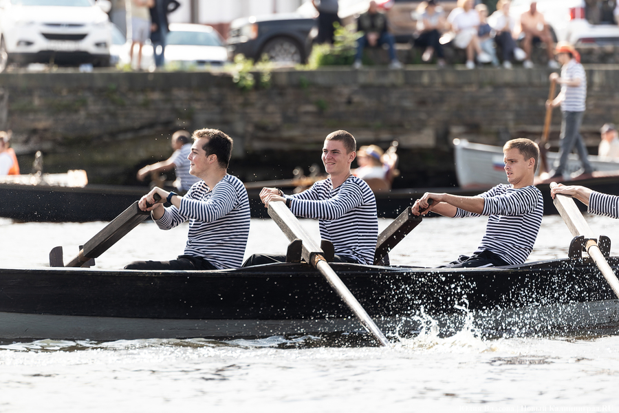 «Миля витязя», вальс байдарок и летающий моряк: как прошла «Водная ассамблея» (фото)