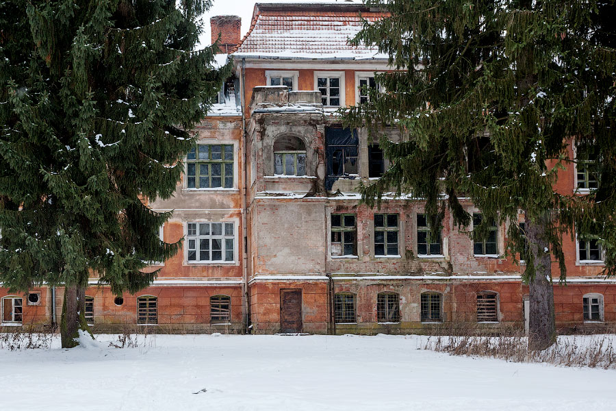 Дом престарелых, отель, медцентр: как собираются спасать крайсхаус в Железнодорожном