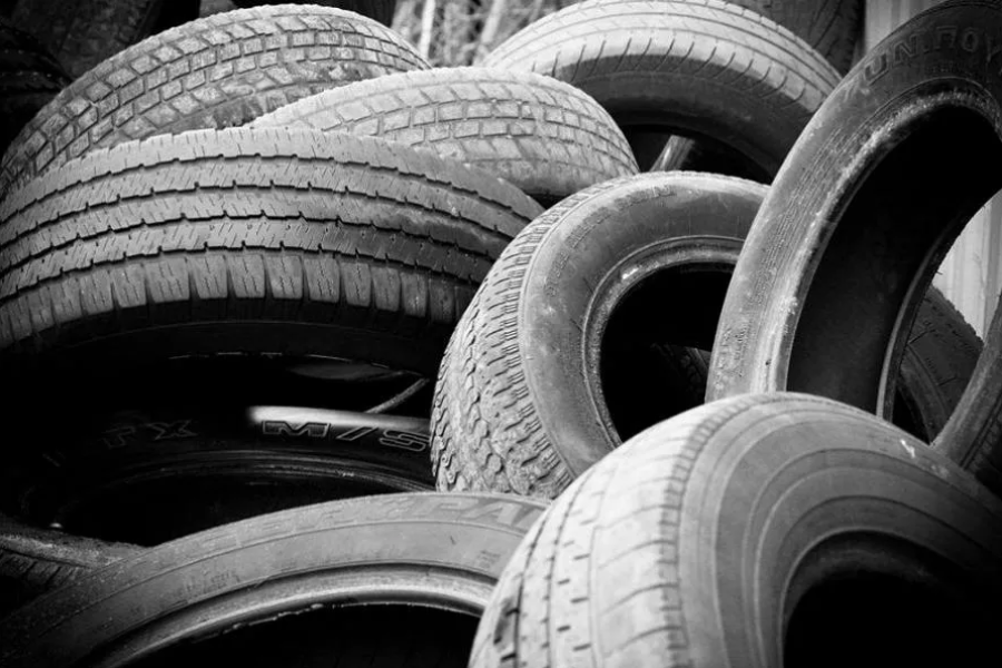 Шприцы, автошины: какие товары сильнее всего подорожали за месяц