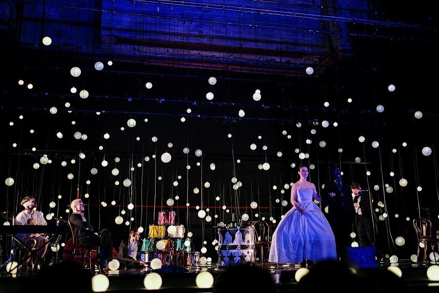 Живых больше нет: «Балтийские сезоны» завершились антивоенным спектаклем (фото)