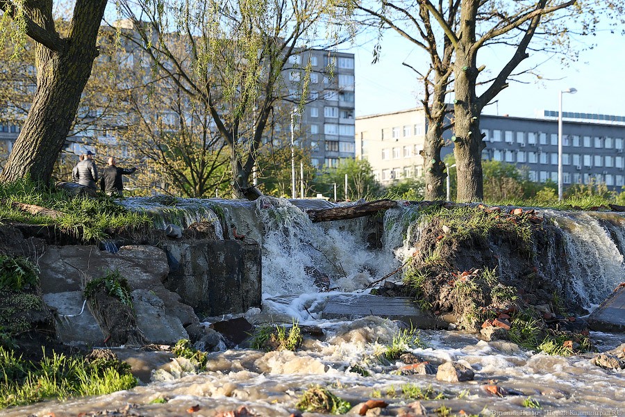 Набережная вышла из берегов: фоторепортаж с затопленной Трибуца