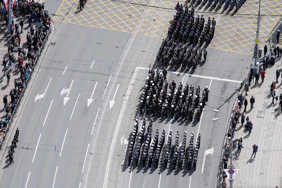 Пробки с воздуха: как прошла генеральная репетиция парада в Калининграде (фото)