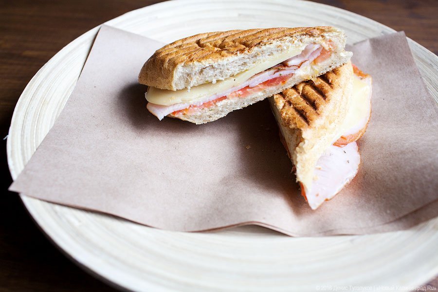 Новое место: бар «Ельцин» в здании завода на Гаражной