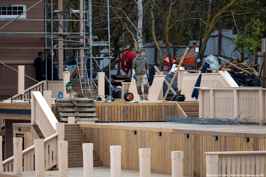 Монополия на пляж: как выглядит скандальное кафе в Зеленоградске, которое власти называют «НТО» (фото)