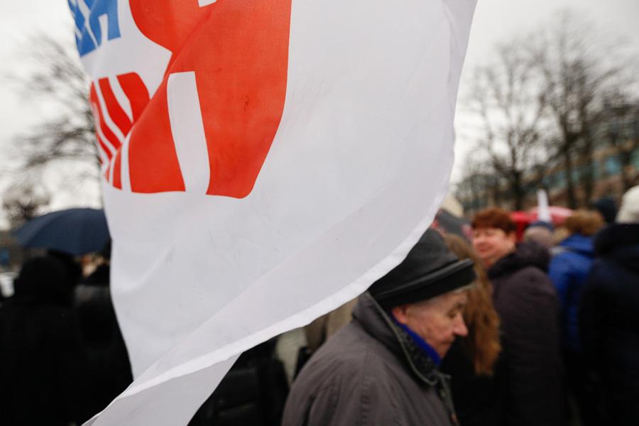 «Женщин не берем!»: организаторы автопробега «Калининград — Севастополь» встретились с горожанами