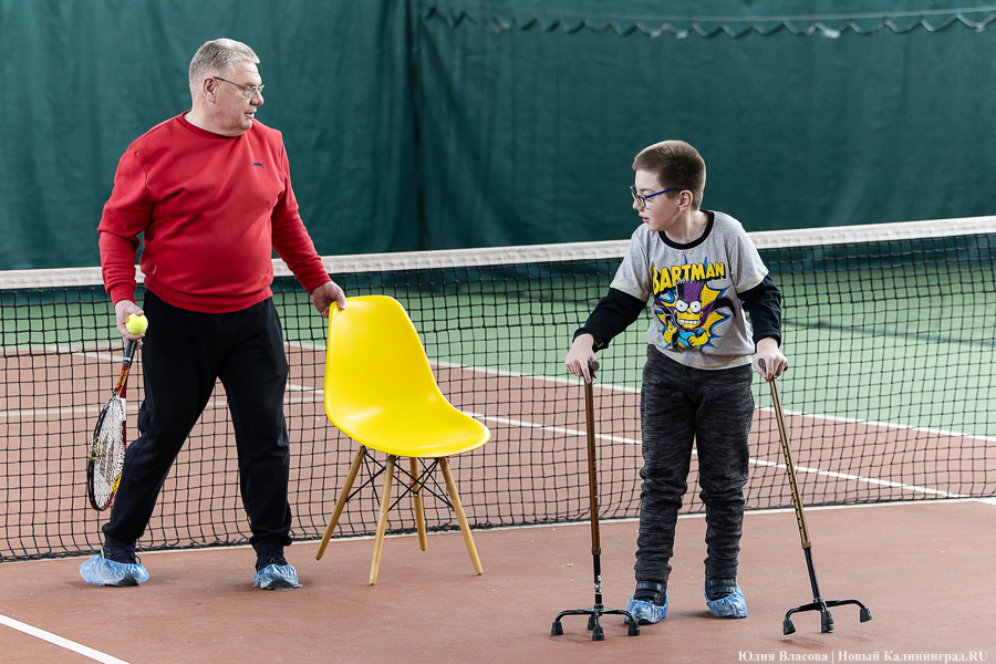 В Калининграде стартовали бесплатные занятия по теннису для колясочников (фото)
