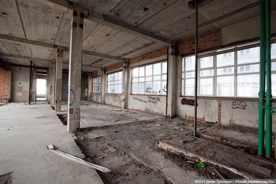 Взгляд с 22 этажа: губернатор и мэр забрались на крышу Дома Советов