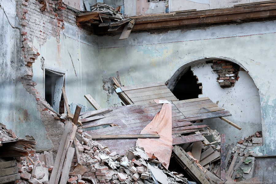 «Вы нам мешаете»: как бывший лицей имени Гёте снова пытались снести (фото)