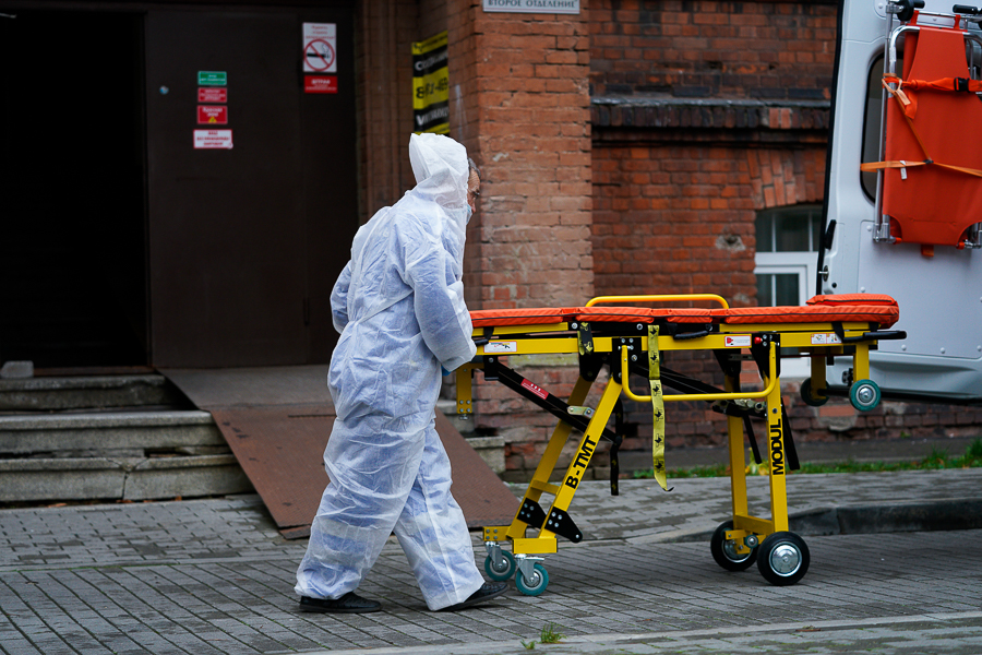 Росстат: 792 человека умерли от COVID-19 в регионе в 2020-м. Половина из них — в декабре