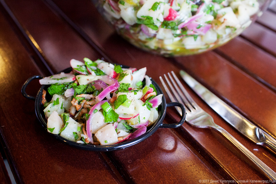 Клопс ты рваный: что нужно есть в буфете «Блютгерихт» прямо сейчас