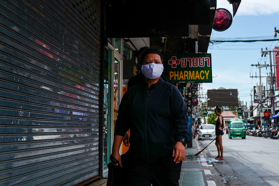 Власти Бали решили не открывать остров для туристов до конца года из-за COVID