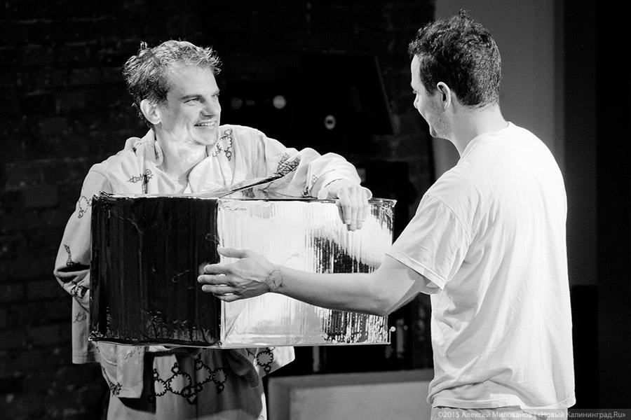 Перед холодом все равны: премьера спектакля «Зима» в «Воротах»