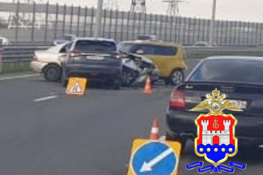 На Северном обходе вечером в пятницу случилось массовое ДТП (фото)