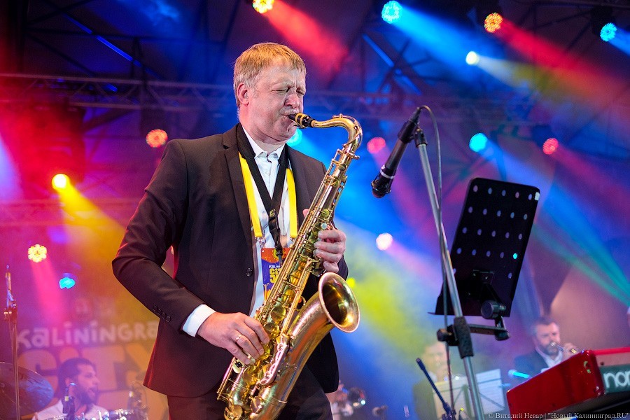 Полный джаз. Джаз-фьюжн концерт. Bahama soul club-2008, rhythm is what makes jazz jazz. Джаз 2 февраля. Ник шеффер саксофон.