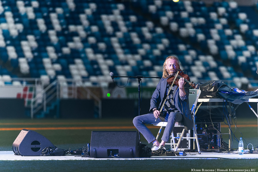 «Звуковая скульптура»: на стадионе «Калининград» устроили саунд-арт-концерт