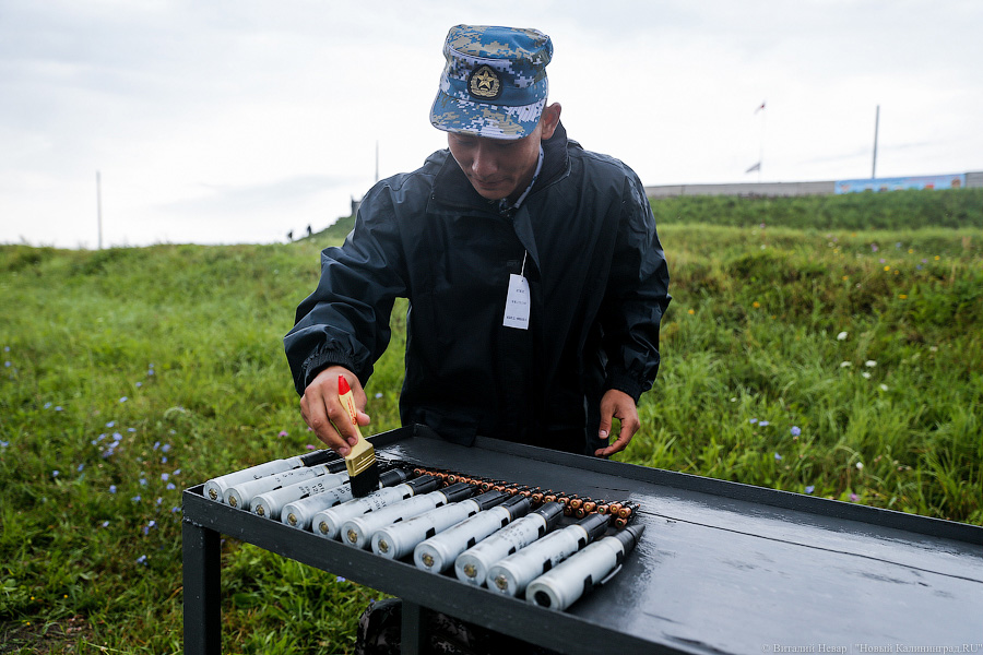 Море стрельб: как команды пяти стран в «Гонке преследования» соревновались