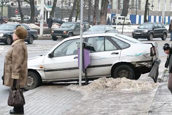 Госдума окончательно запретила пить за рулем