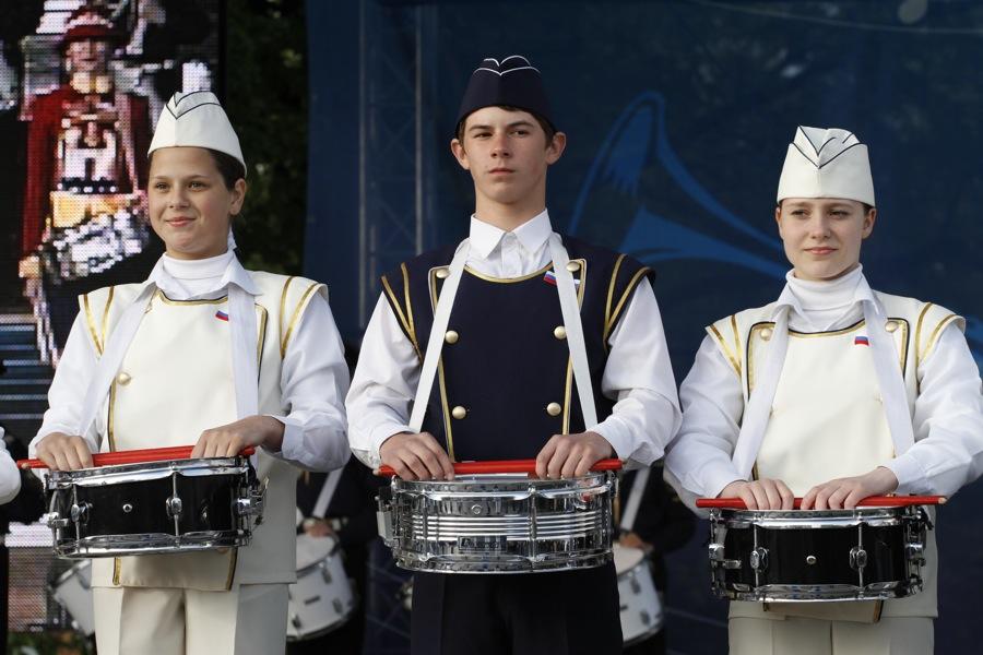 "По главной улице с оркестром": фоторепортаж "Нового Калининграда.Ru"