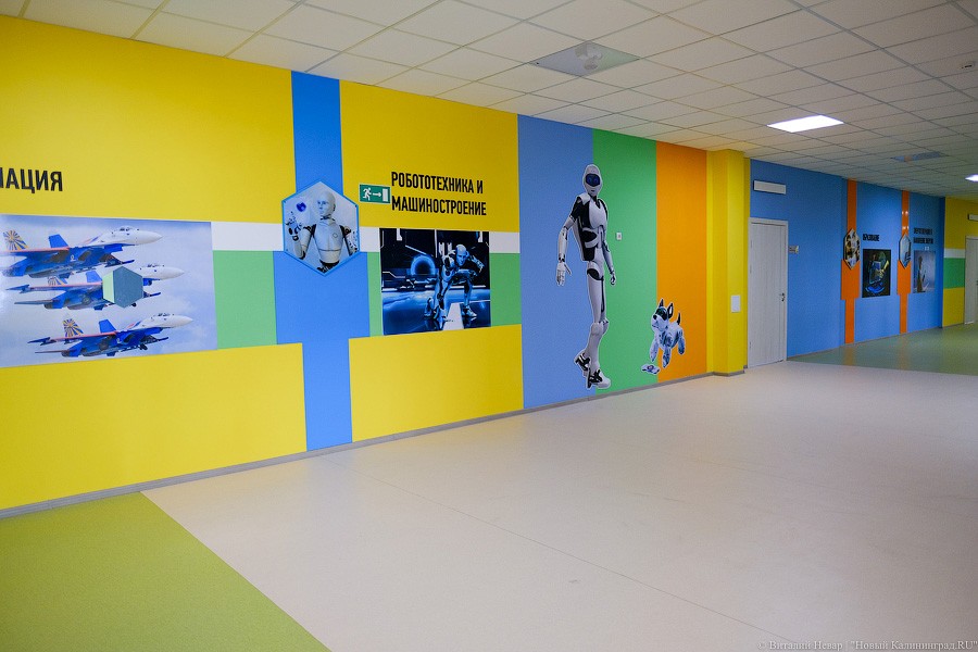 Бассейны, тир, медиатека: как выглядит новая — самая большая в регионе — школа (фото)