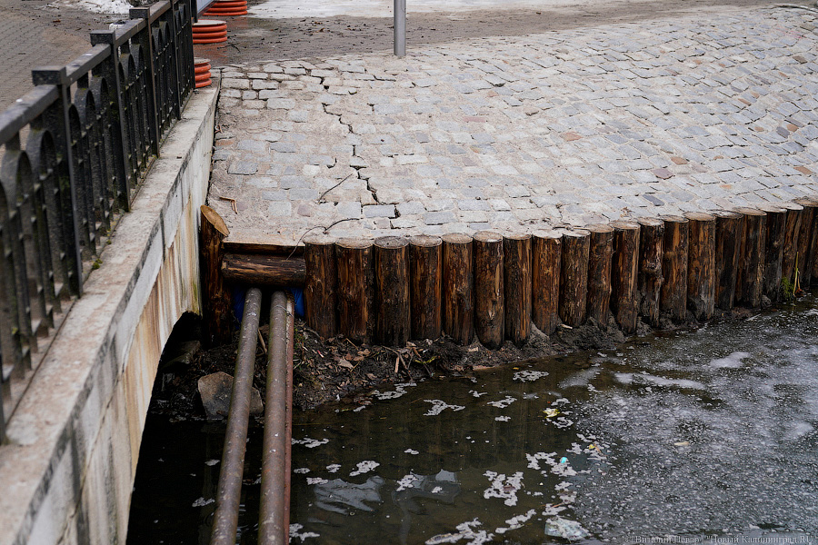 Обвалившаяся штукатурка и не только: благоустроенный за миллионы Нижний пруд после зимы