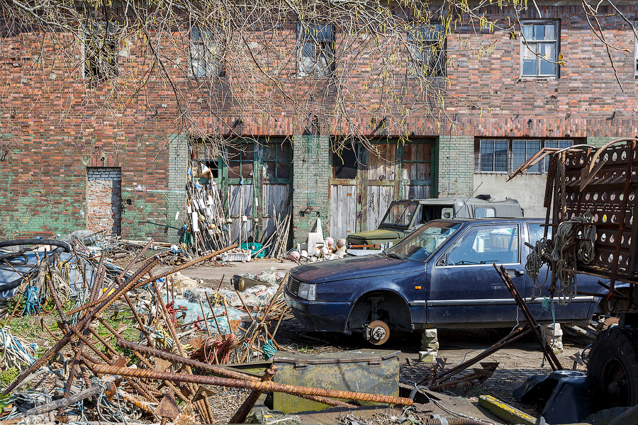 Власти Калининграда признали брошенными 44 автомобиля