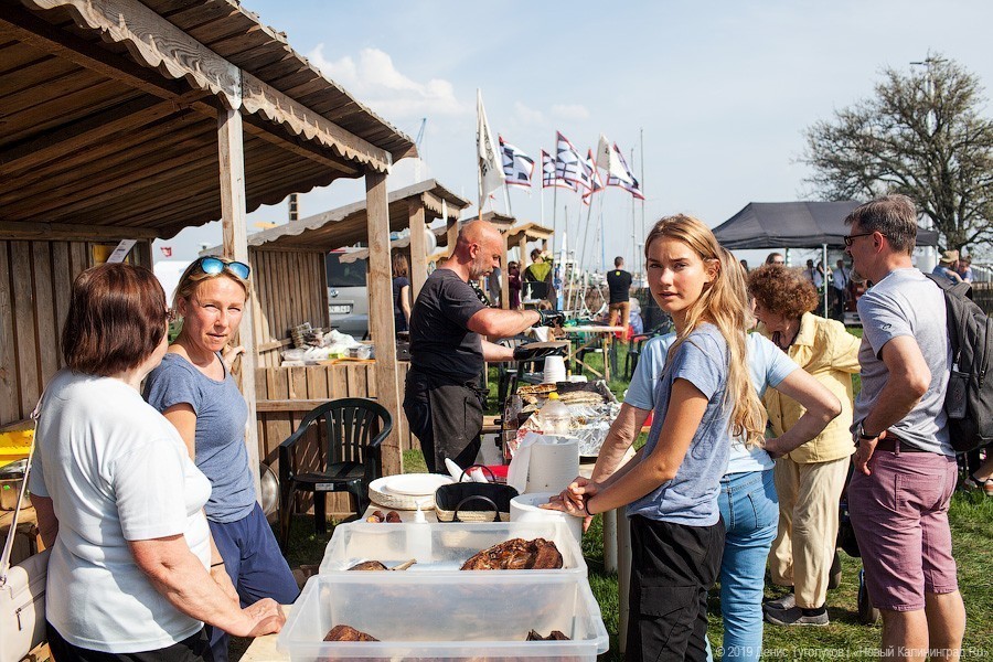 Съесть рыбца, а не собаку: почему мы любим деревенские праздники в Ниде