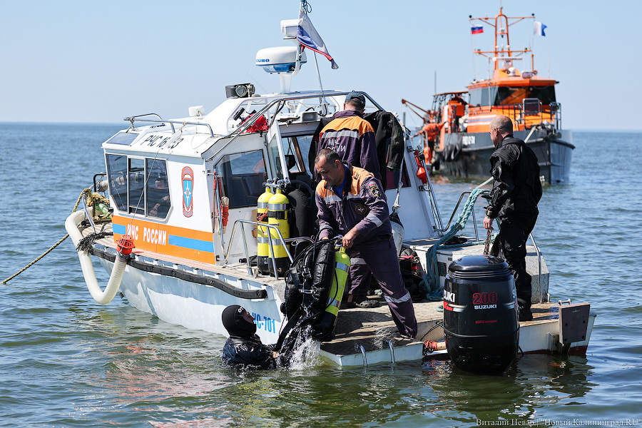 20 тысяч мин под водой: как проходит «разоружение» немецкой баржи под Балтийском (фото)
