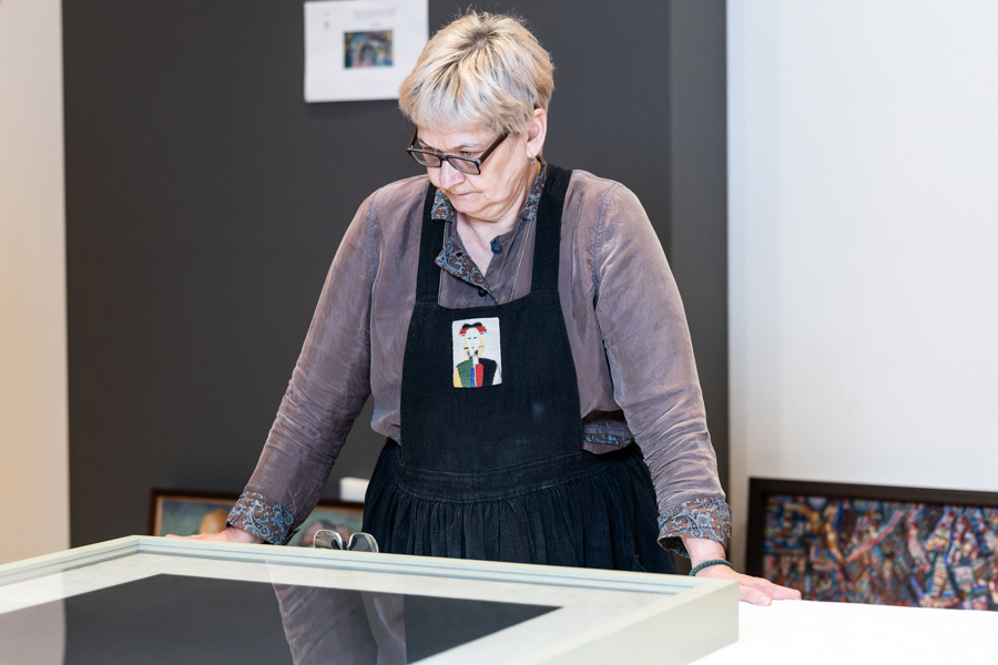 В Калининград прибыл «Чёрный квадрат»: как прошла распаковка картины Малевича (фото)