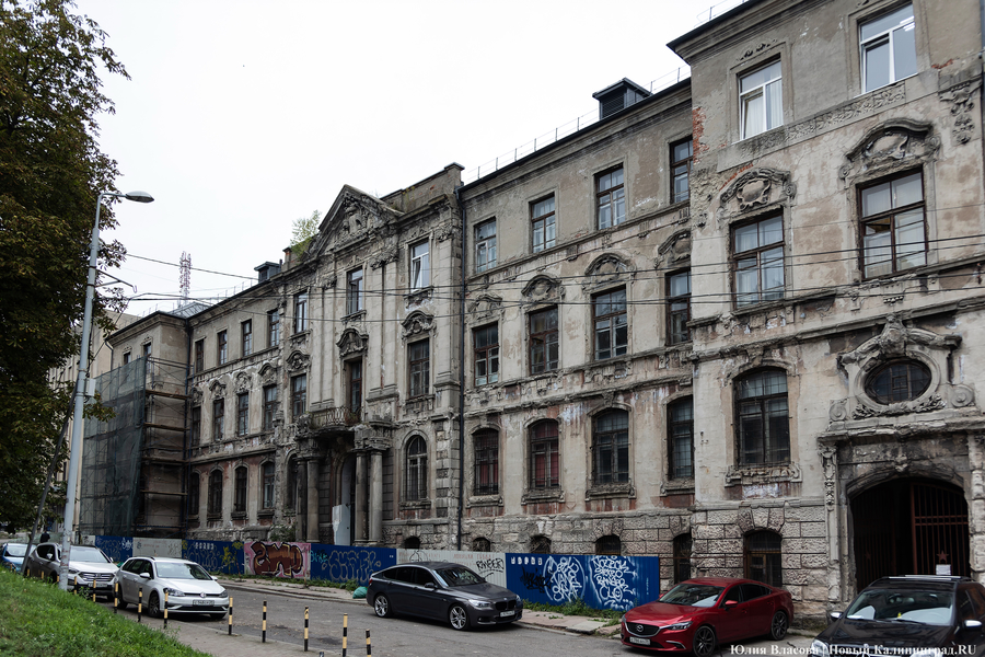 Власти — о восстановлении фасада военкомата на Тюленина: «Мы совсем не довольны» (фото)