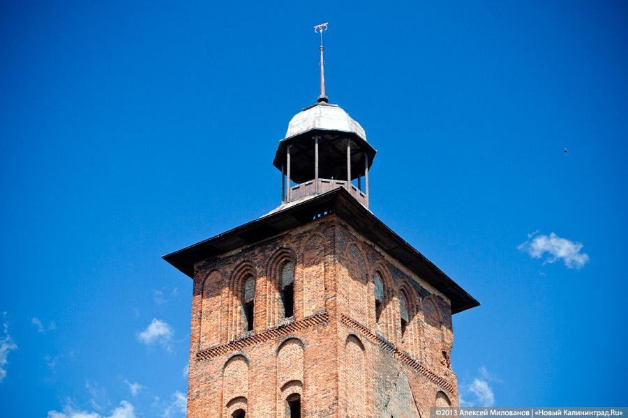 Заваренный вход и ажурные решетки: судьба кирхи в Знаменске после консервации