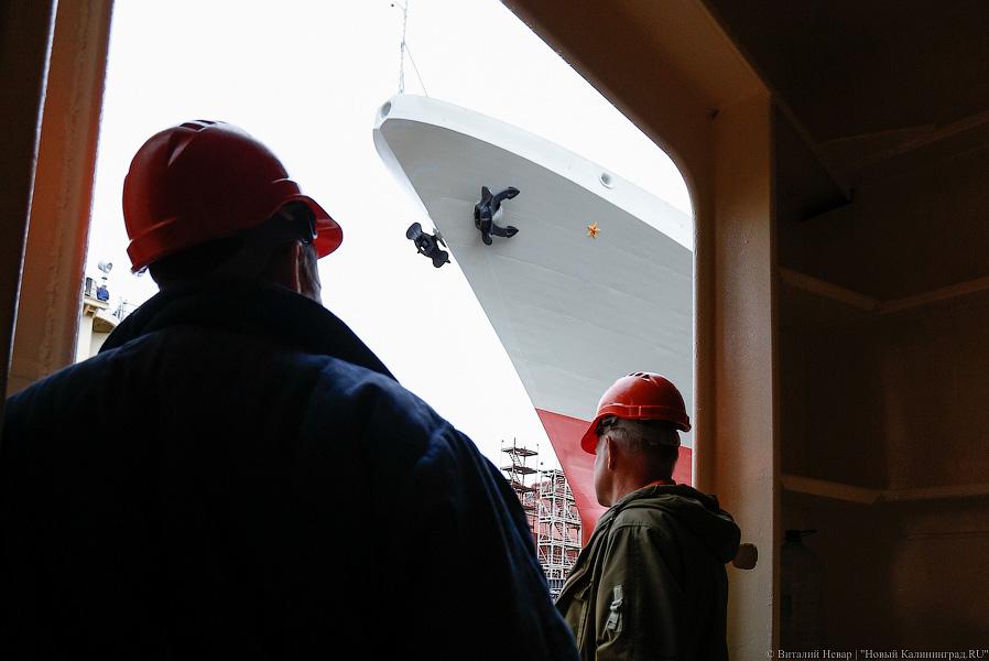 Исполин на колёсах: в Калининграде спустили на воду фрегат «Адмирал Макаров»