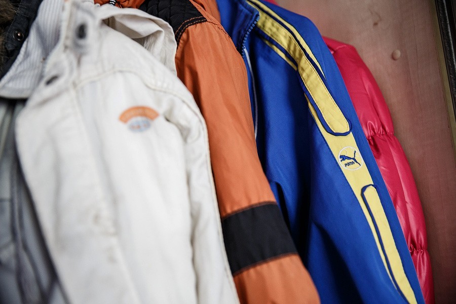 В Калининграде предприниматель торговал контрафактной спортивной одеждой