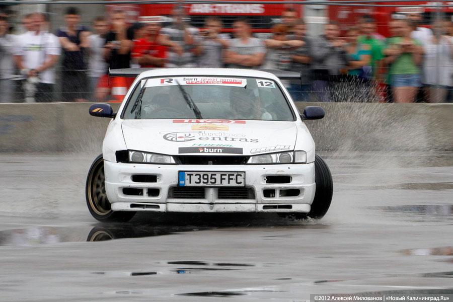 «Скользящие»: фоторепортаж с дрифт-шоу