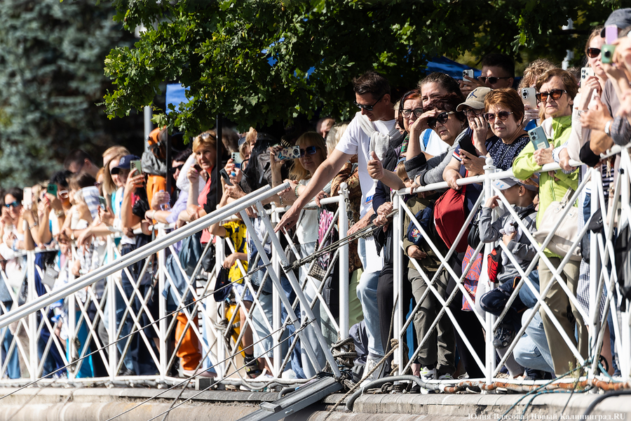 «Миля витязя», вальс байдарок и летающий моряк: как прошла «Водная ассамблея» (фото)
