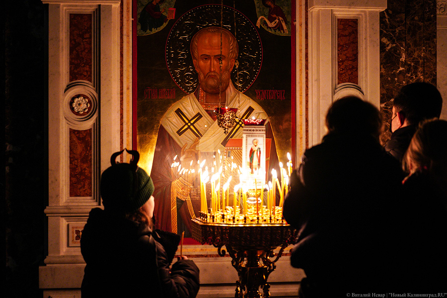 Согревать мир любовью: в Калининграде прошла рождественская служба (фото)