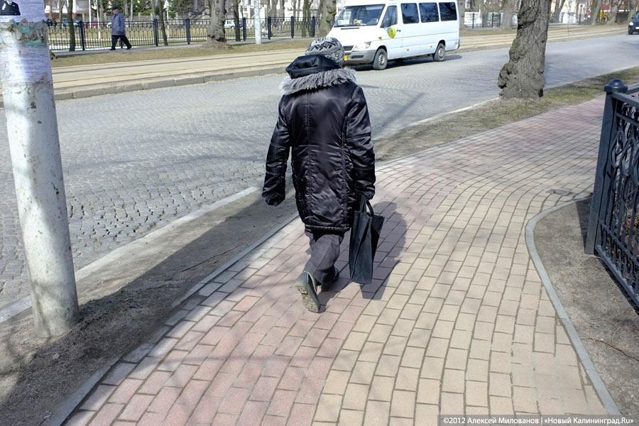 «Могила плитки»: набережная Верхнего озера после зимы