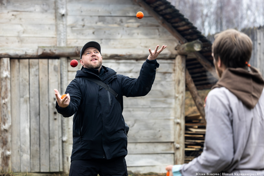 Блины, пляски и огонь: как отпраздновали Масленицу в поселении викингов «Кауп»