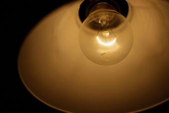 Госдума ввела неустойку за просрочку оплаты электроэнергии