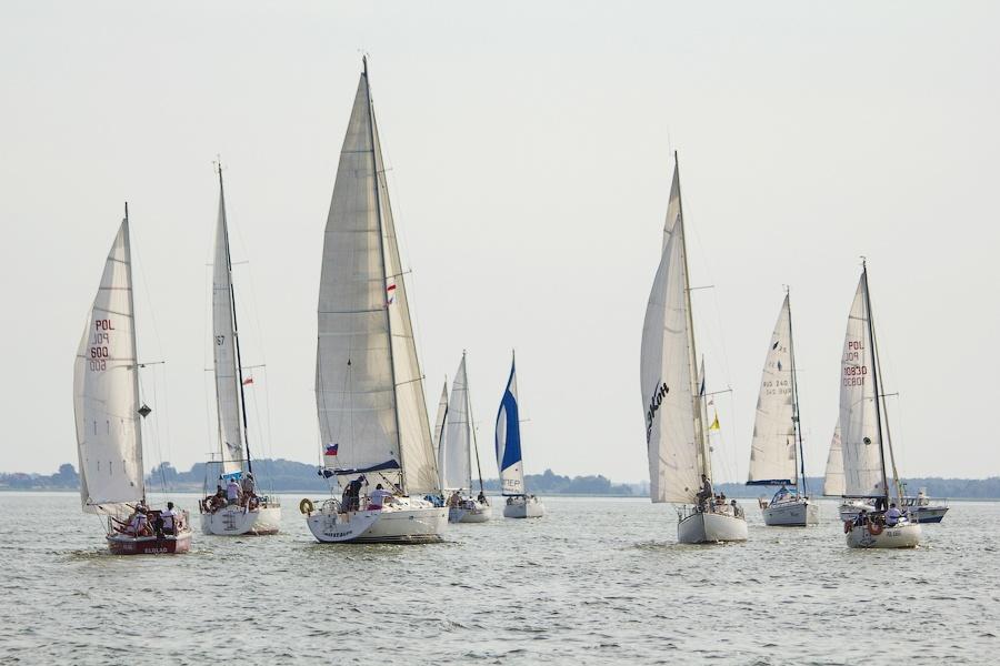 В погоне за ветром: репортаж с парусной гонки «Кубок трёх губернаторов»